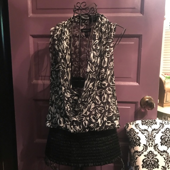 BEBE  Size S Chiffon Plunging Neckline Blouse - Picture 1 of 5